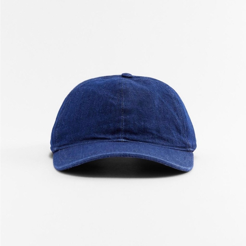ZARA DENIM CAP
Color: Blue * Size: S-M
NWT  100% cotton